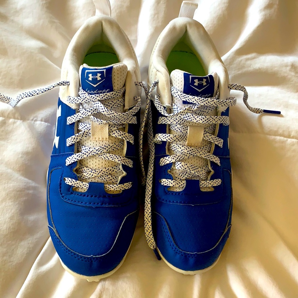 Baseball cleats. Boys size 5.